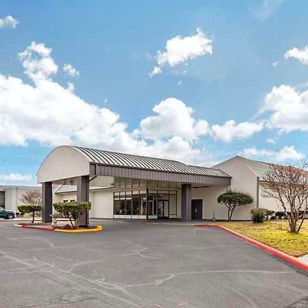 Suburban Studios ゲインズビル エクステリア 写真